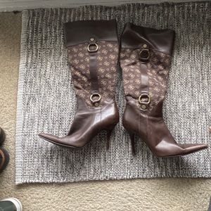 Guess boots